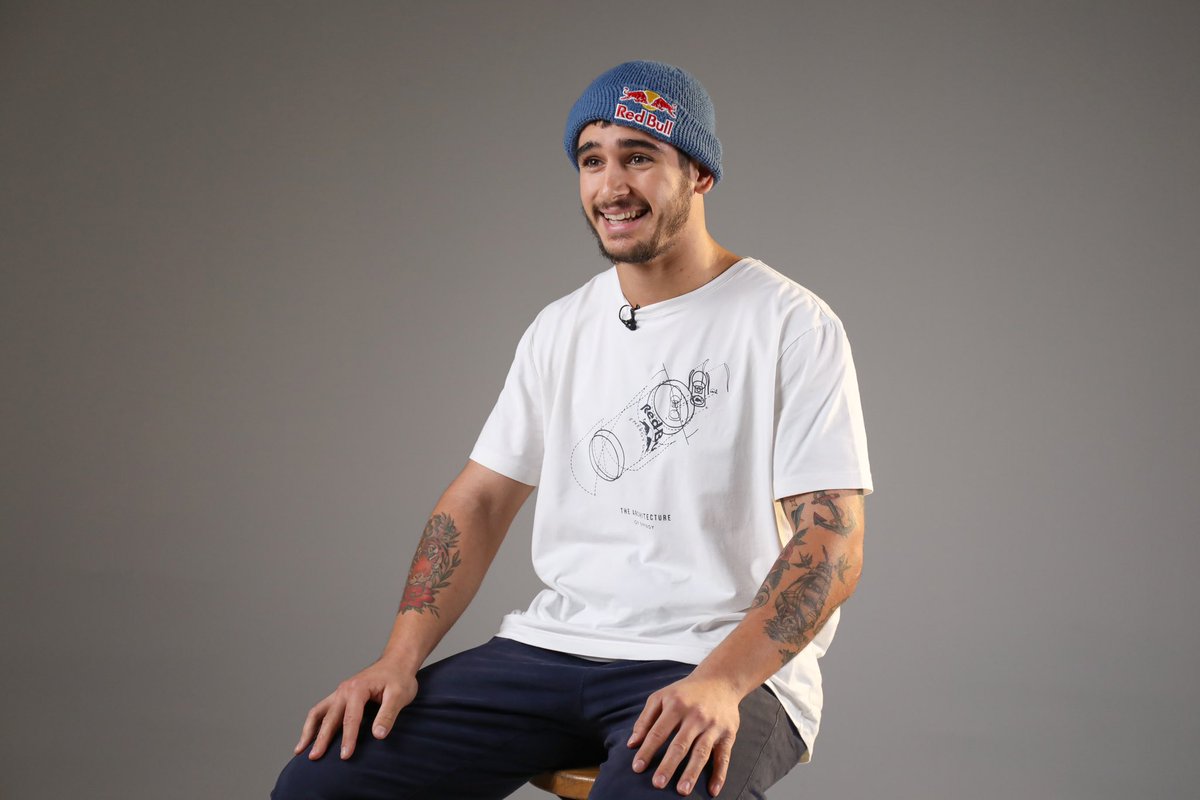 Kimin ne dediği önemli değil bildiğin inandığın yolda git … bazı şeyler zaman alır ama sonu güzeldir .