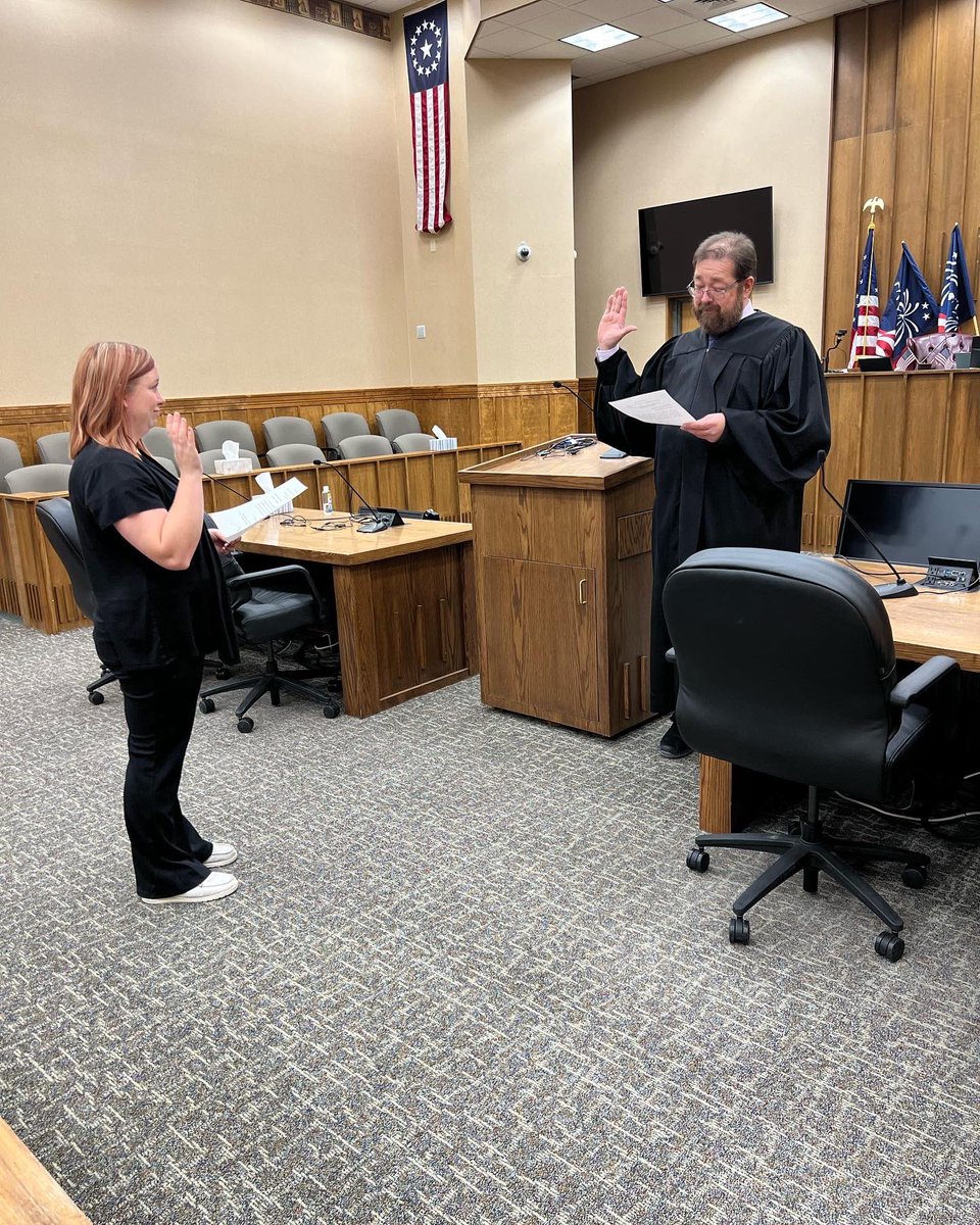 VAC82716's tweet photo. We swore in 2 new advocates today! https://t.co/7I4JBF5YbI