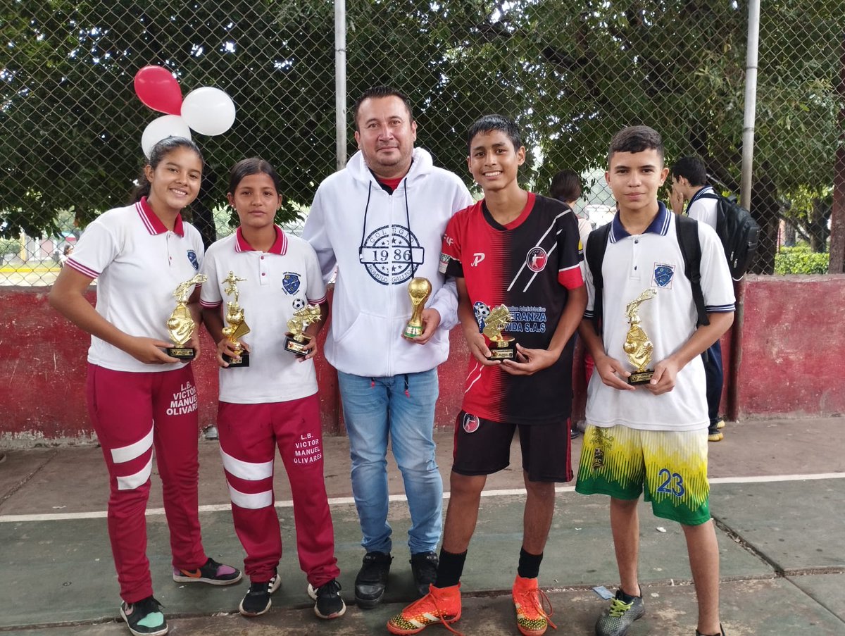 @uevictormolivares (@uevictormoliva1) on Twitter photo Intercursos 2022: Futsala.
-Masculino Final 4A Vs 3C. Ganador 3C
-Femenino Final 5B Vs 3C. Ganadoras 3C <a href="/AndersonORomero/">Anderson O Romero G</a> <a href="/JeanGarciaR82/">Jean Carlos Garcia R</a> @MPPEDUCACION @ZonaEducTachira <a href="/_LaAvanzadora/">Yelitze Santaella</a> <a href="/Berzabethg1/">Berzabethgandicaoficial</a> Intercursos 2022: Futsala.
-Masculino Final 4A Vs 3C. Ganador 3C
-Femenino Final 5B Vs 3C. Ganadoras 3C <a href="/AndersonORomero/">Anderson O Romero G</a> <a href="/JeanGarciaR82/">Jean Carlos Garcia R</a> @MPPEDUCACION @ZonaEducTachira <a href="/_LaAvanzadora/">Yelitze Santaella</a> <a href="/Berzabethg1/">Berzabethgandicaoficial</a>