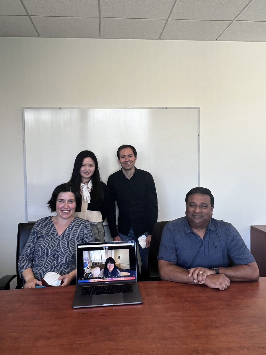 Xi_Lu_HCI's tweet image. Just passed my dissertation proposal! Many thanks to my supportive advisor @daepstein and my committee members @elena_agapie, Dr. Yunan Chen, and Dr. Madhu Reddy 😊 I've received a lot of constructive and insightful feedback for my dissertation (topic still a secret 😝