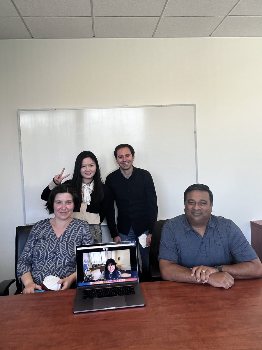 Xi_Lu_HCI's tweet image. Just passed my dissertation proposal! Many thanks to my supportive advisor @daepstein and my committee members @elena_agapie, Dr. Yunan Chen, and Dr. Madhu Reddy 😊 I've received a lot of constructive and insightful feedback for my dissertation (topic still a secret 😝
