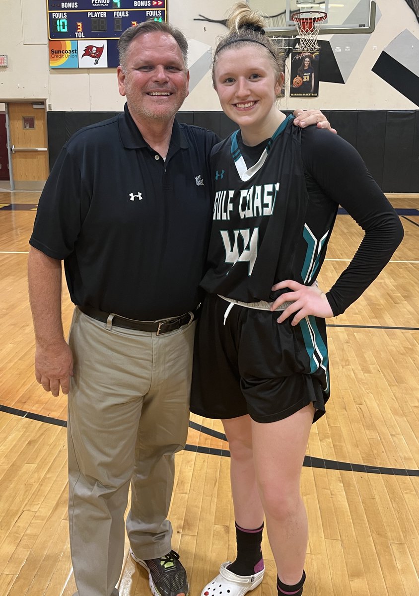 Madelyn Leslie tweet media