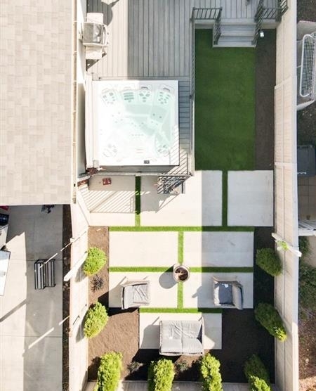 We can’t stop dreaming of @tdotnguyen⁠ ‘s backyard! 😍⁠
⁠
#bullfrogspas #hottub #spa #backyardrenovations #patio #landscaping