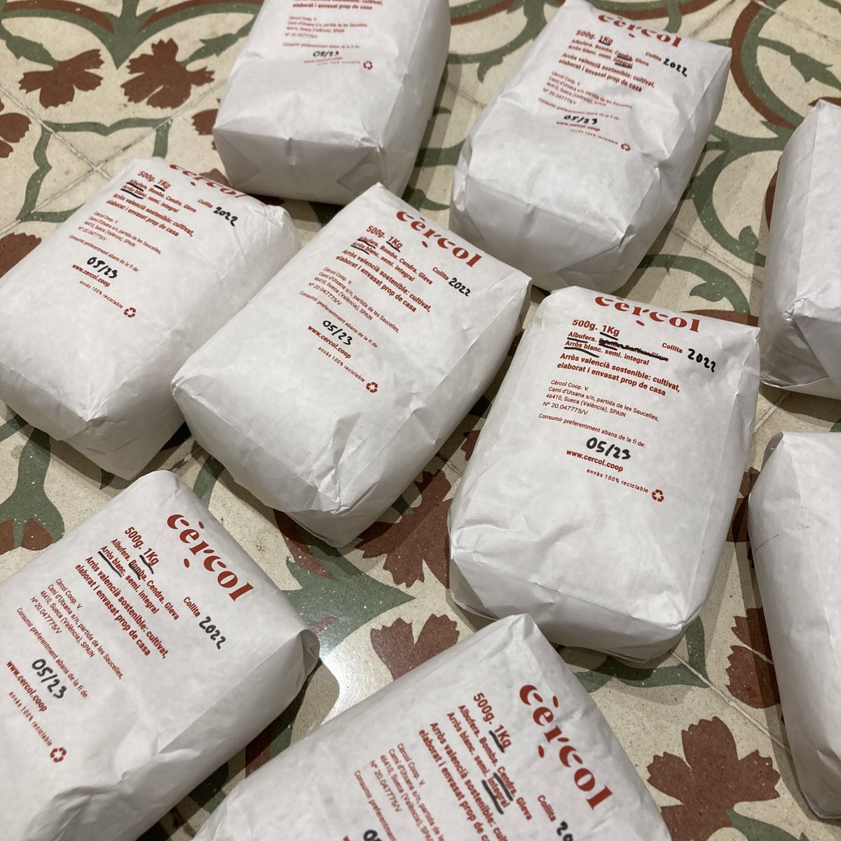 A casa ja ha arribat <a href="/arroscercol/">Arròs Cèrcol</a> i estem desvanits! Compreu arròs de l’Albufera directament als productors d’ <a href="/arroscercol/">Arròs Cèrcol</a> Varietats: albufera, bomba i cendra integral. CC <a href="/sergibarc/">Sergi Barceló</a> <a href="/PagesosGPS/">Pagesos GPS</a>