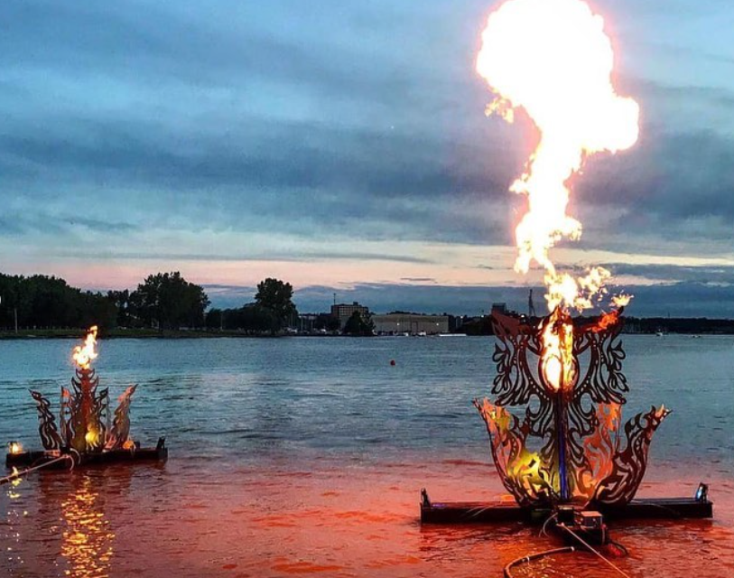 inthecircle's tweet photo. University Circle Inc. is thrilled to partner with @ingenuitycle to bring "Phoenix Rising" to Wade Oval on December 4th for Holiday CircleFest! 🔥 #InTheCircle

❄️ Full schedule of events at https://t.co/McSlSC1gyR https://t.co/UnUkayydiE