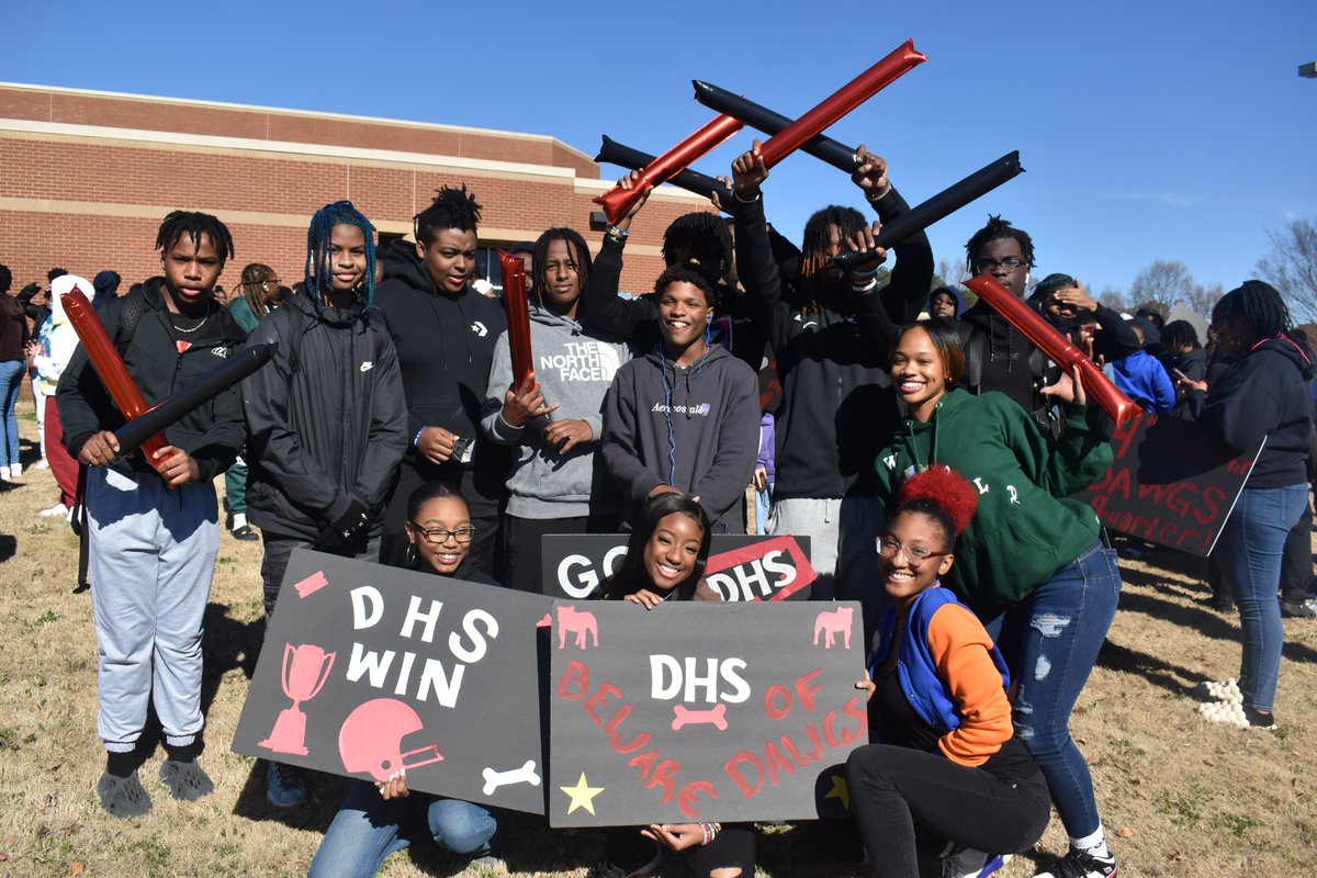 DHS students show their school spirit during the football team send-off!