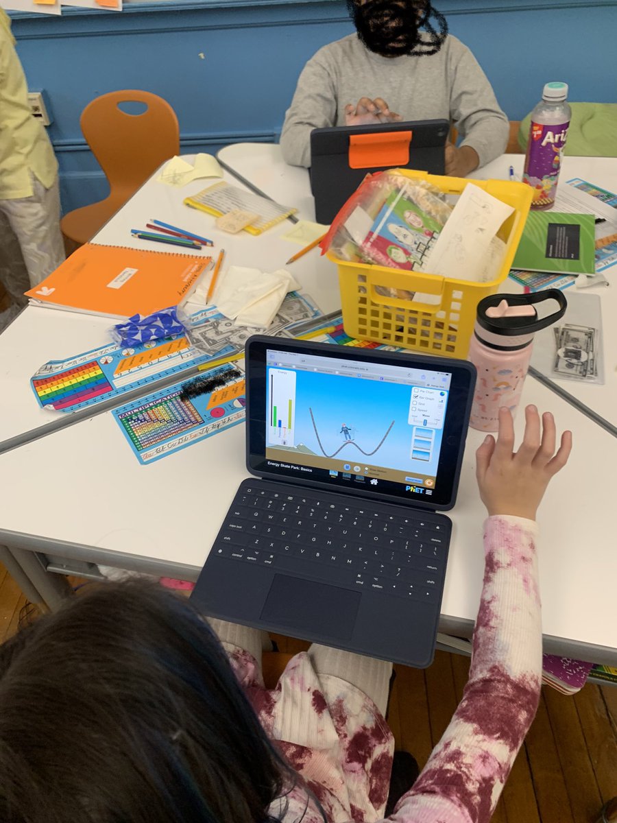 Ms. Kubat tweet media