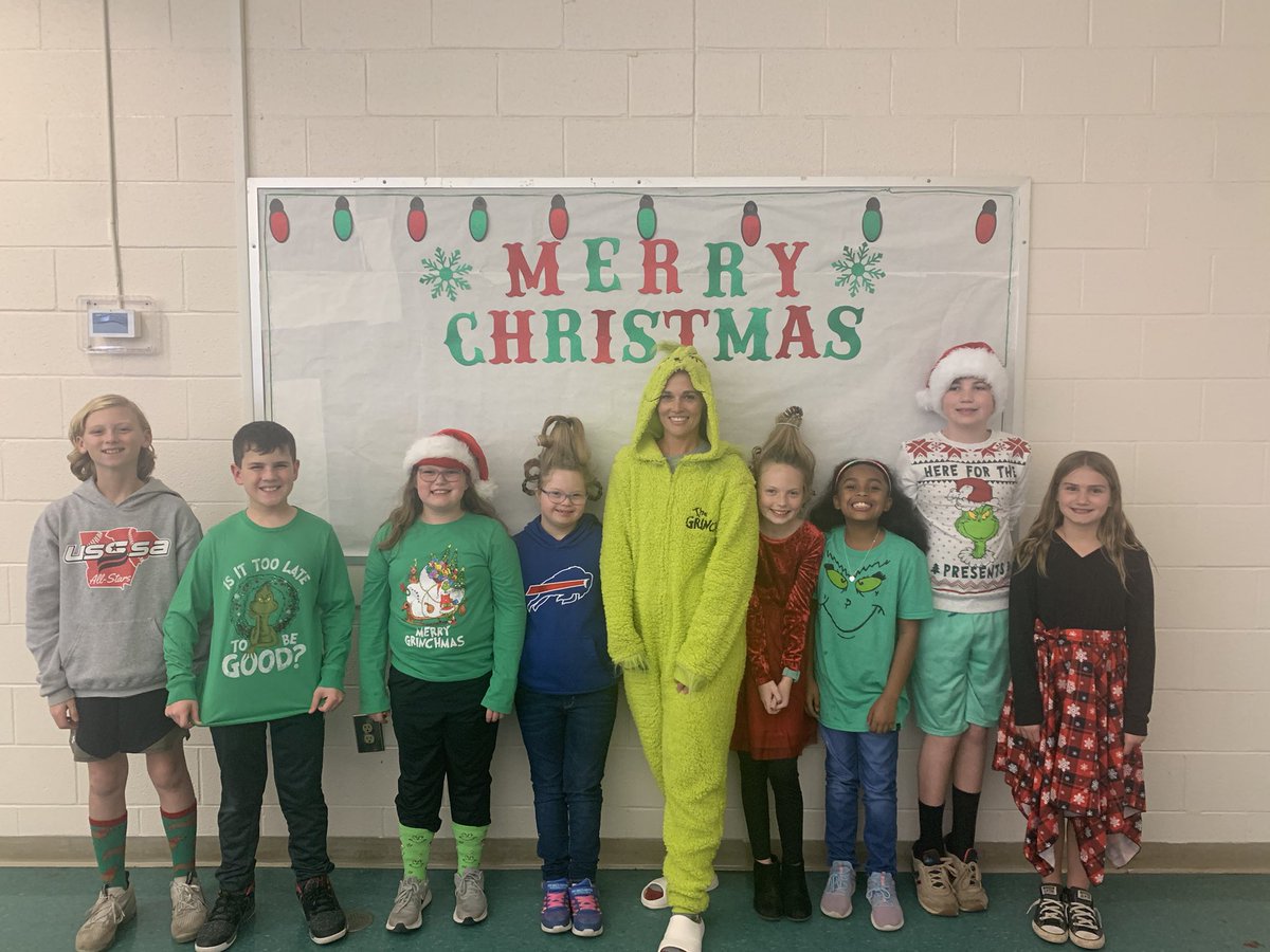 MrsTkacs's tweet photo. If you give Mrs. Tkacs a Grinch day, she’ll probably dress up 💚 thankful for students who joined in the fun @Midway_Mustangs #MESHeart #OneGoodThing https://t.co/R9W5pncMEe