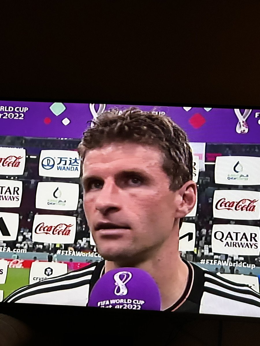 petweet47473's tweet photo. Er ist doch nur dort um Interviews zu geben. Absolute Niete. #GERCRC https://t.co/e2UDxzGWe7