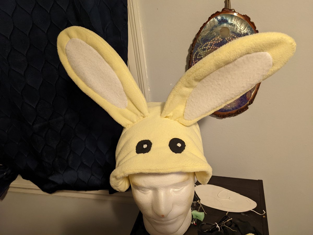 ABitOfRetroK9's tweet photo. Wooooo!!! I made the Bunny Hood from Legend of Zelda Majora's mask! I've always wanted one <3
.
I will be wearing it at MFF! https://t.co/2l2gI0V6Cp