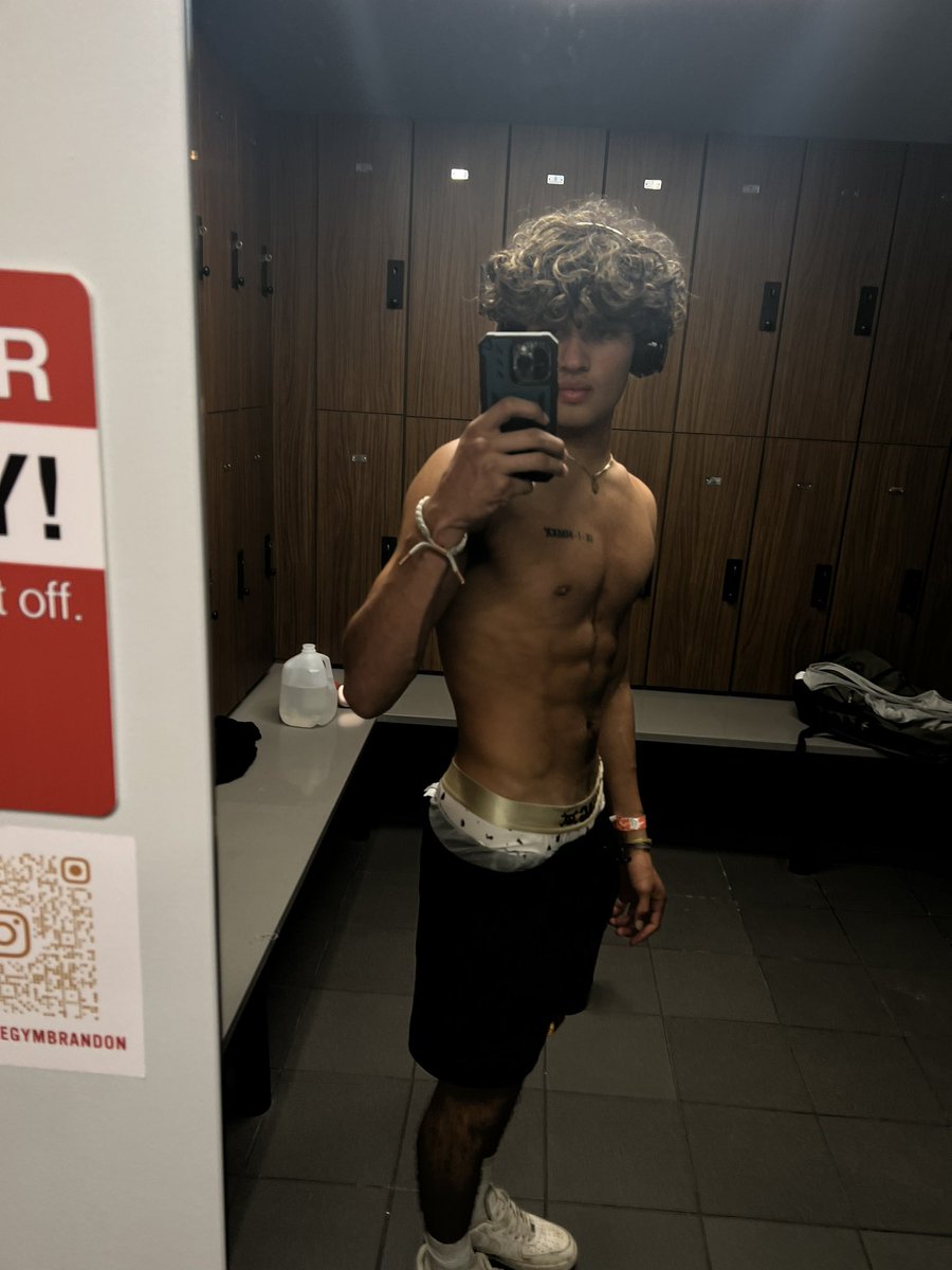 Edds FREE ONLYFANS on Twitter: "Down for sum early morning cardio ? 🥵"