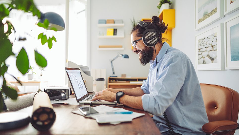 VMwareEducation's tweet photo. Webinars on @VMwareSkyline customer spotlight and @VMwarevSphere overview keep your learning going through the end of the year. 🎆
Register for December #ConnectLearning webinars — starting soon: https://t.co/xZo0oNXbzT https://t.co/r9jKLPeP6T
