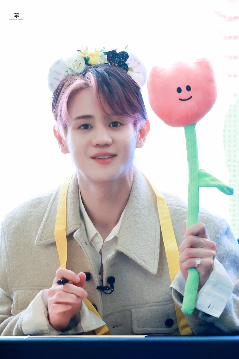 ethereal_yoseop's tweet photo. 221125 영등포 팬사 HQ

🐯

#요섭 #양요섭 #YANGYOSEOP
#하이라이트 #HIGHLIGHT https://t.co/pzmvZRexXU