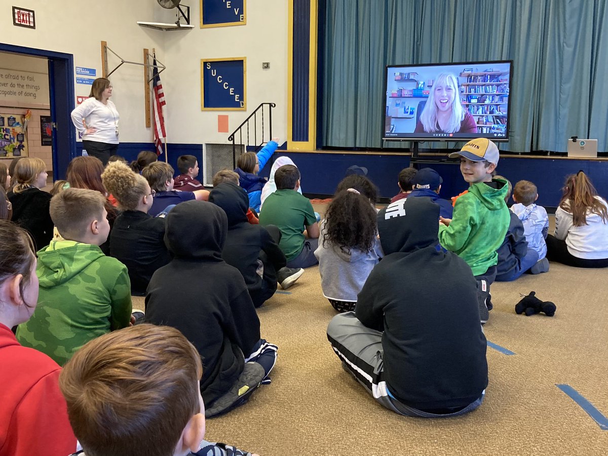 Thank you to <a href="/EllenPotter/">Ellen Potter</a>, childrens’/YA author, for showing our 5th graders how we can take creative ideas through the writing process! #EYedge <a href="/EasternYorkSD/">Eastern York </a>