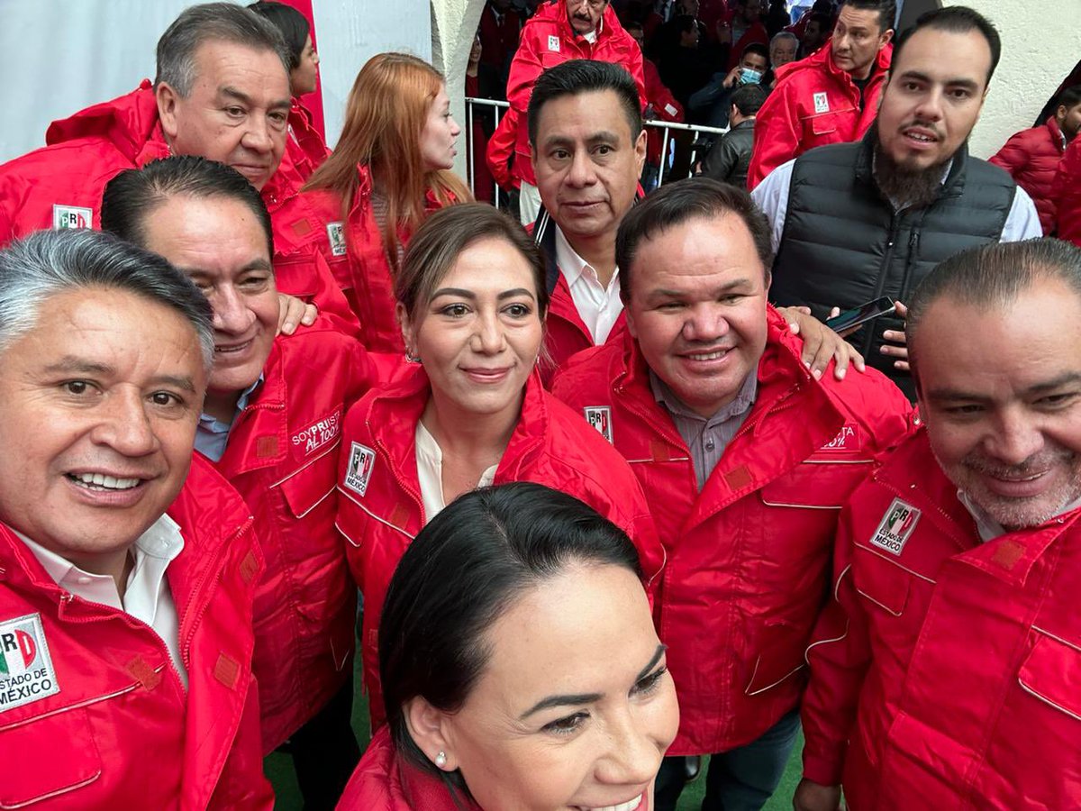 AlfredoQuirozF's tweet photo. Esta mañana acudí al llamado de mi partido el @PRI_EDOMEX para ser testigo de los nombramientos de la Estructura Operativa por la Defensa del Estado de México hacia el 2023.

Avancemos en unidad por el bienestar de las familias mexiquenses. 

#PorLaDefensaDelEstadoDeMéxico
#GPPRI https://t.co/20lupp9BIl