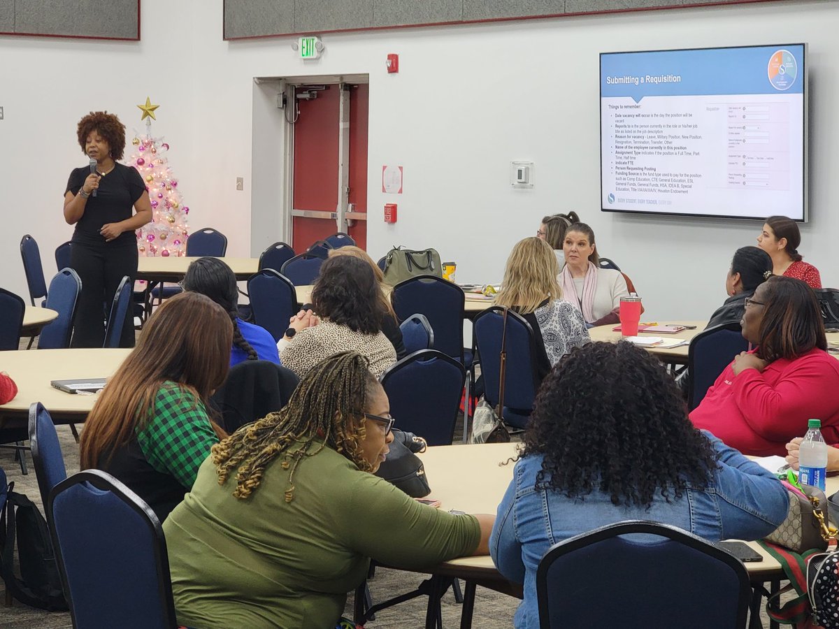 Juan_J_Santos's tweet photo. We have a great turnout at our Secretary Round Table PD. Our team is sharing hiring practices and processes with our amazing Admin Assistants. @SpringISDHR1 #TeamSpringISD #WewinasOne https://t.co/JZbnGNfpDD