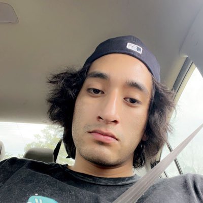 fedesexo's tweet photo. @rosaynsfw @Internetiscrazy Bro be looking like a Moai 🗿 no wonder you don’t like being planted on the ground https://t.co/Jrdv9zmBiS