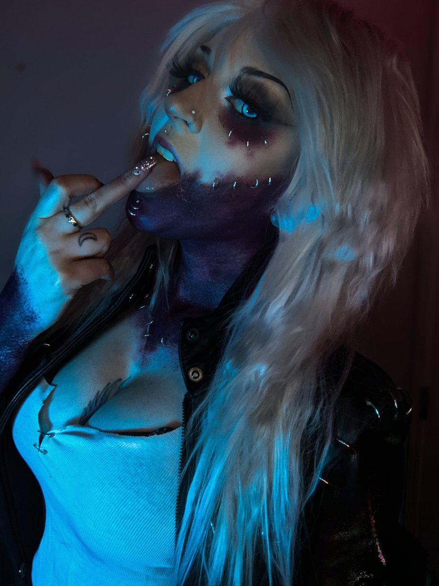 Midnight Mary 🌙 tweet media