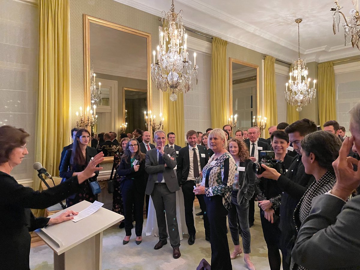 InvestProvence's tweet photo. Euro Packaging group, based in Birmingham, received the #ChooseFrance award at the Investors' Gala in London organized by @BF_UK &amp; @FranceintheUK for their first location in France in Aix-Marseille-Provence metropolis. The investment will amount to €47M and will create 200 jobs. https://t.co/Pfg3gORJeM