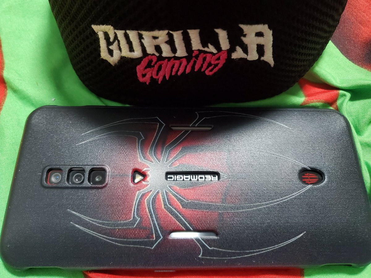 KuysEman's tweet photo. This is my current smartphone (Redmagic6Pro) no Issue at all, best gaming phone I have I will say.
@GurillaGaming if can get a #REDMAGIC7SPro from @redmagicgaming
Im pretty sure their gonna give it back to the community! 😁
#REDMAGICGRANTMYWISH #christmas miracle
#GGfam https://t.co/yNoNvj9DWd