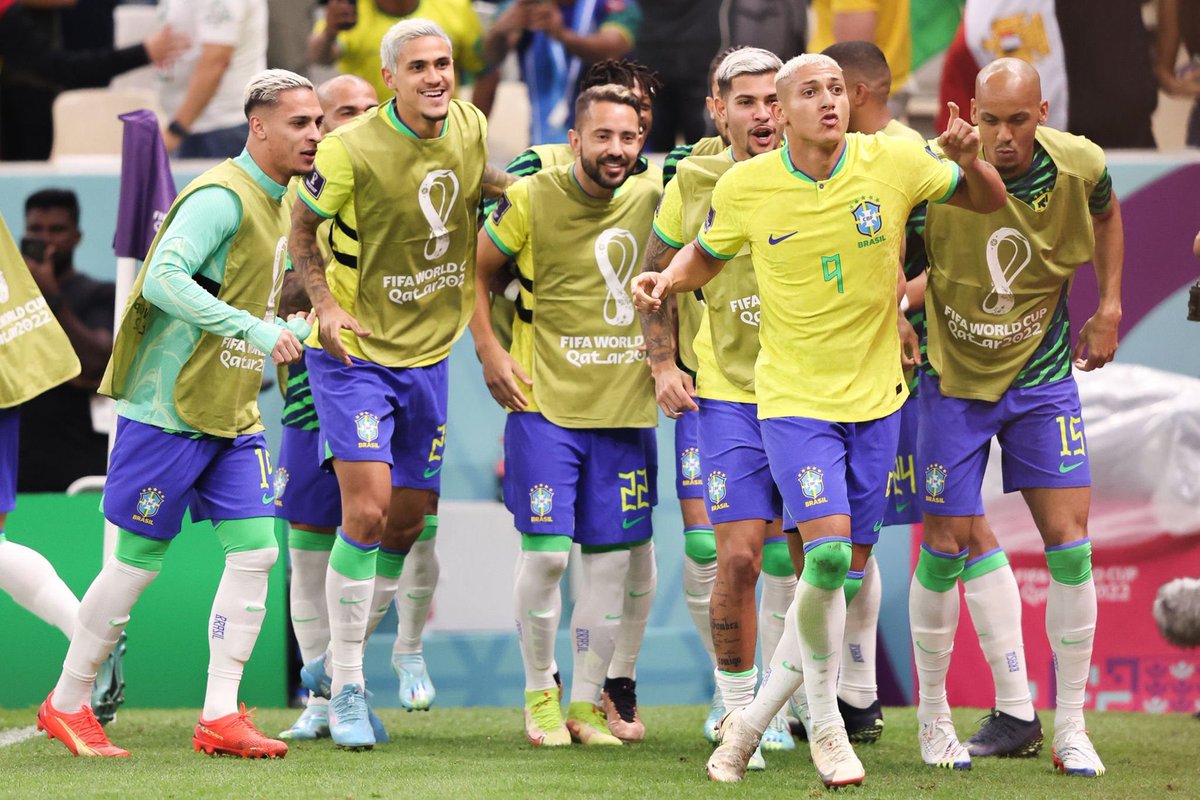 franciscopaul0's tweet photo. Desde 2002, a seleção que elimina o Brasil na Copa anterior cai na fase de grupos.

2002: 🇫🇷França 
2010: 🇫🇷França 
2018: 🇩🇪Alemanha 
2022: 🇧🇪Bélgica 

A única exceção foi a Holanda em 2014. https://t.co/sj68c28BoE