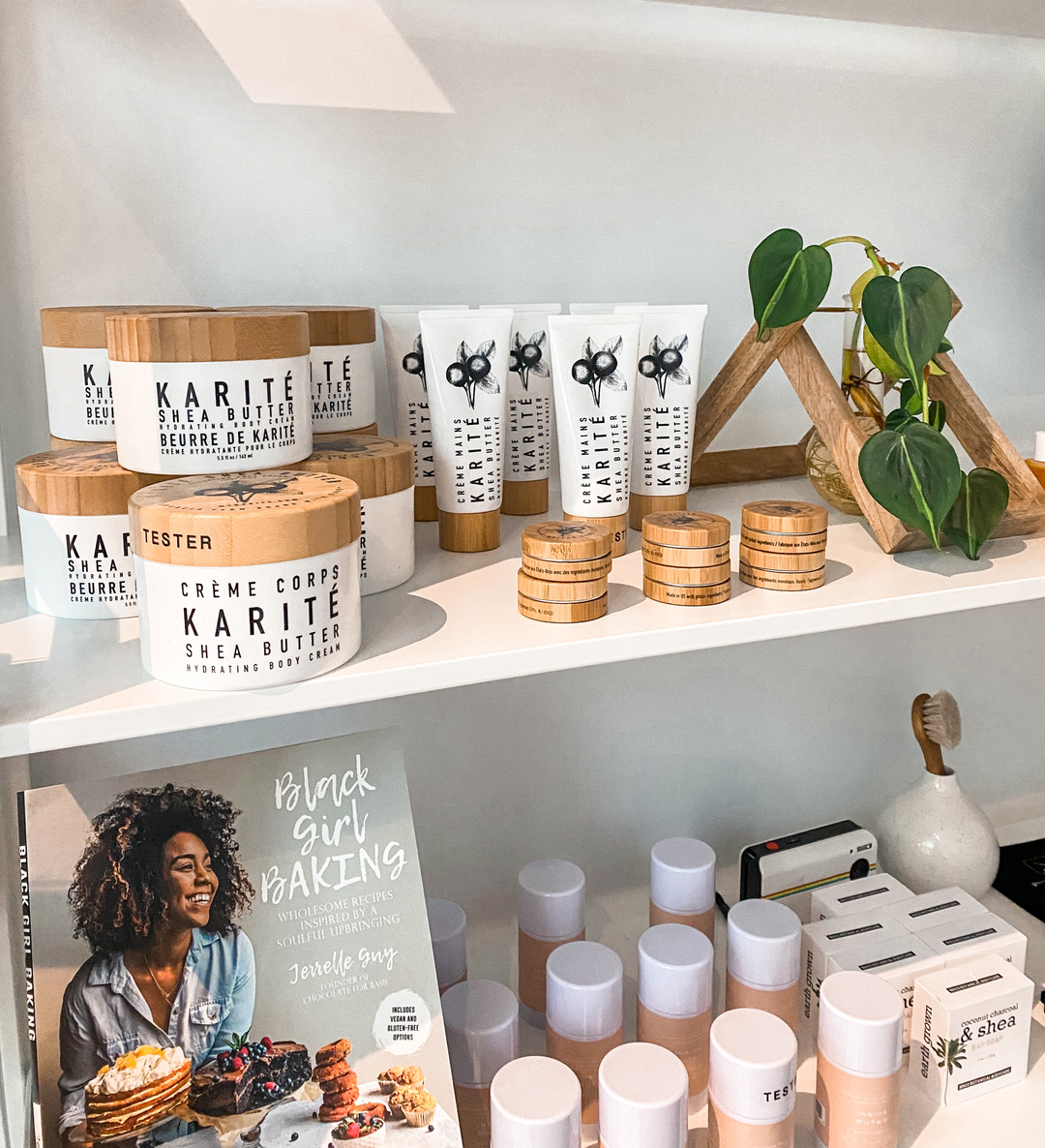 Happy December 1st. You made it this far. Keep going or resting or whatever your body needs. 

#insideouterbeauty #wherebeautyrunsdeep #beautyrunsdeep
#toxicantfreebeauty #blackownewdbeauty #buyblack #supportblackbusinesses #shopblack