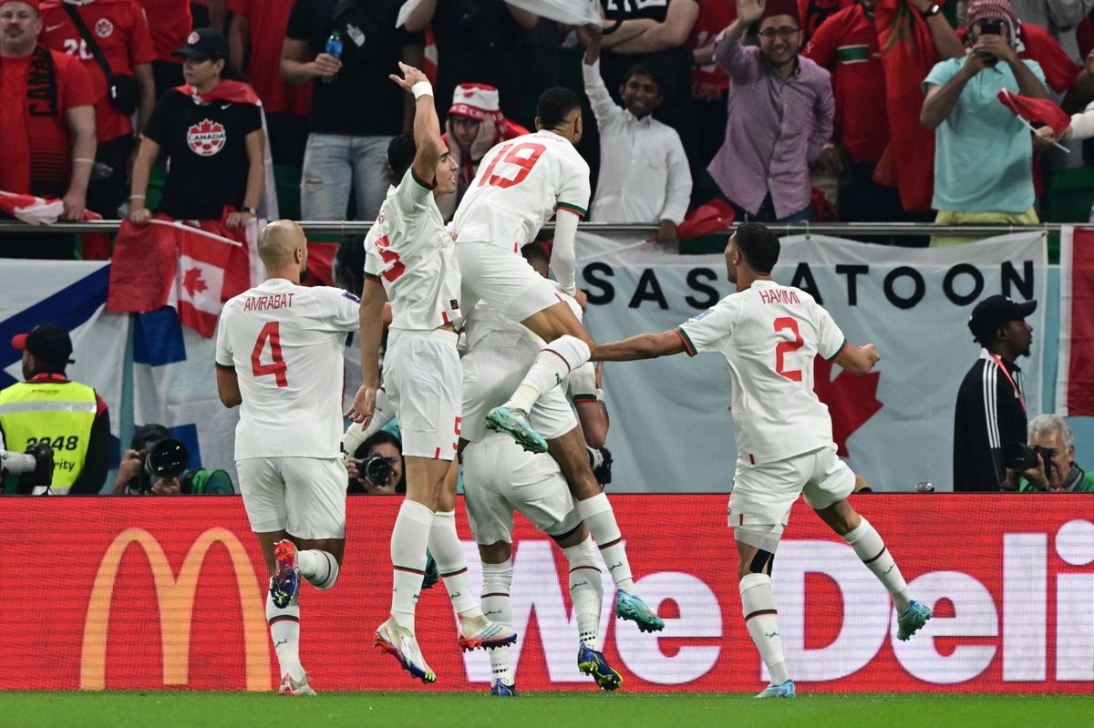 RailaOdinga's tweet photo. Morocco cracks its way into the Round of 16 and has done our continent proud. 

What a thrilling display of football by the Atlas Lions. 

Excellent game, nicely done! https://t.co/PbosiIh34h