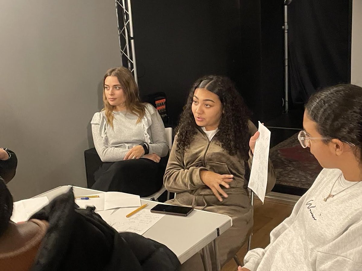 FFS1future's tweet photo. #gwya designing their own t shirts ⚡️
Focusing on #socialaction and #SustainableFashion
Watch this space! Fashion show pending…
#feminism #futurefemalesociety #girlssupportinggirls https://t.co/V8AKAEMQg3