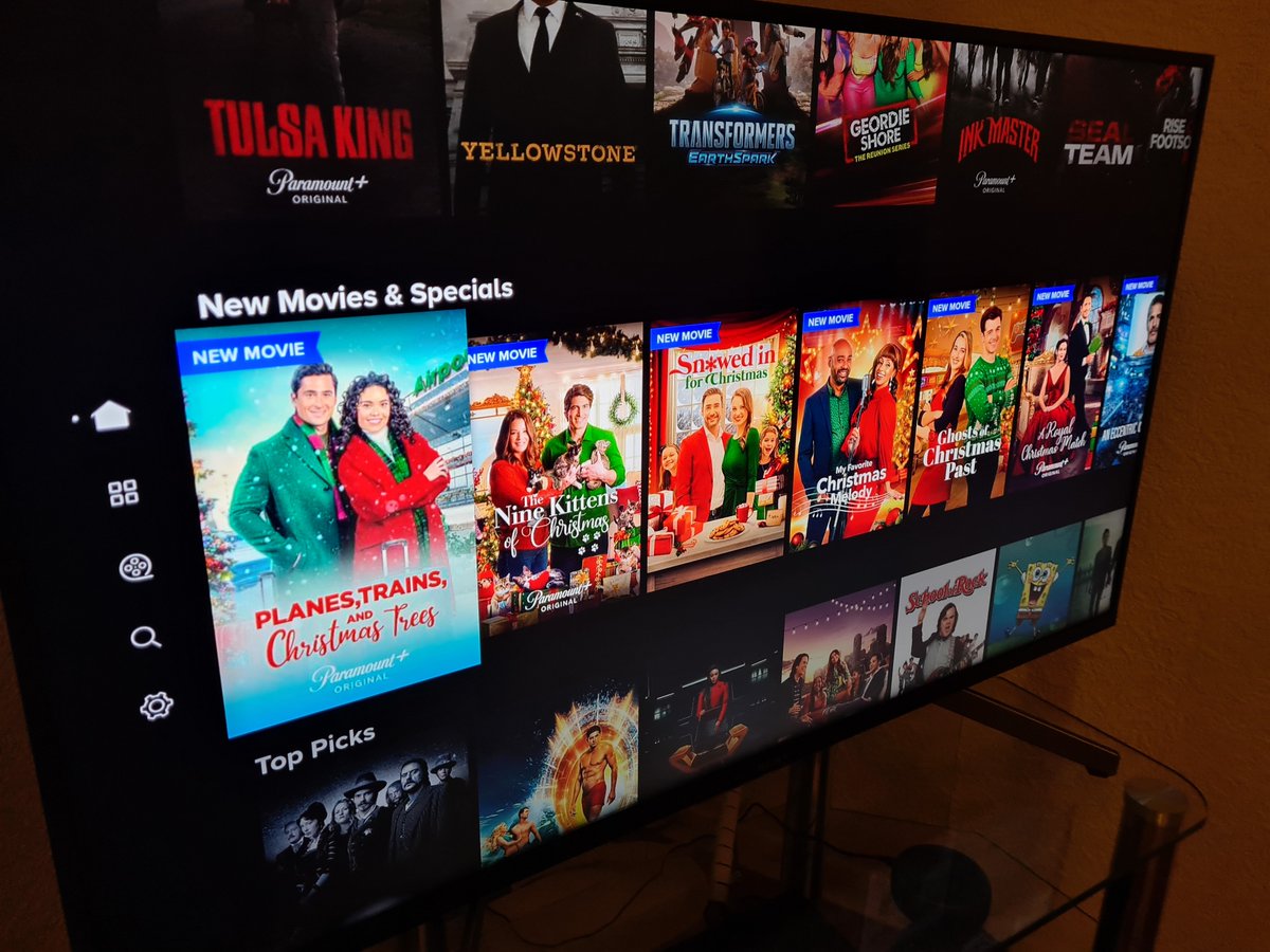 *UK Friends &amp; Fam* My Christmas movie, PLANES, TRAINS, AND CHRISTMAS TREES is now available to stream on Paramount +🎉 Go get yourselves some festive cheer!🎄⭐️🎅🏻☃️💕 xxx <a href="/ParamountPlusUK/">Paramount+ UK & Ireland</a> @ReelOneEnt #christmasmovie #imadethis x