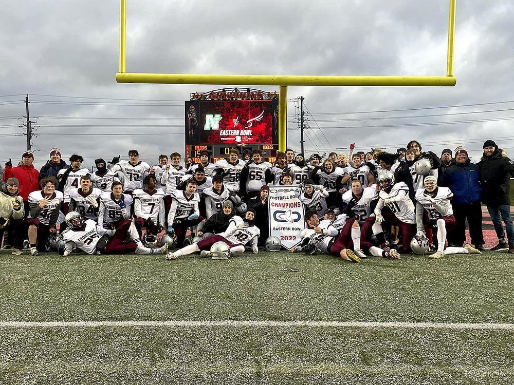 Frontenac Falcons win Eastern Bowl in windy, cold conditions in Guelph #ygk 
thewhig.com/sports/local-s…