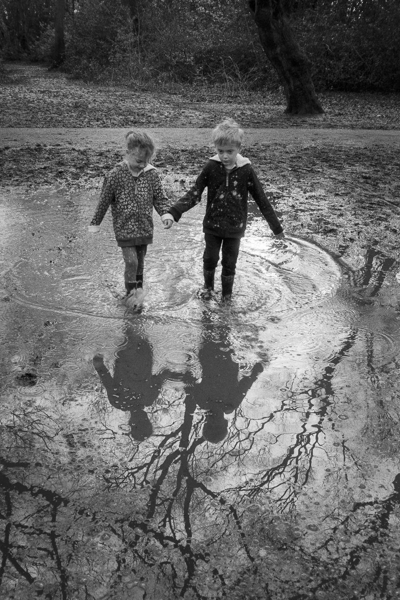 paulasmithphoto's tweet photo. I love using #Kentmere for document family life... Its affordable, reliable and gives great results.  Well done @ilfordphoto for today releasing Kentmere in 120. 👏 I can't wait to use it and pit it against Fomapan 120. Here are some 35mm Kentmere 400 images made recently... https://t.co/4nGQuWCs9A