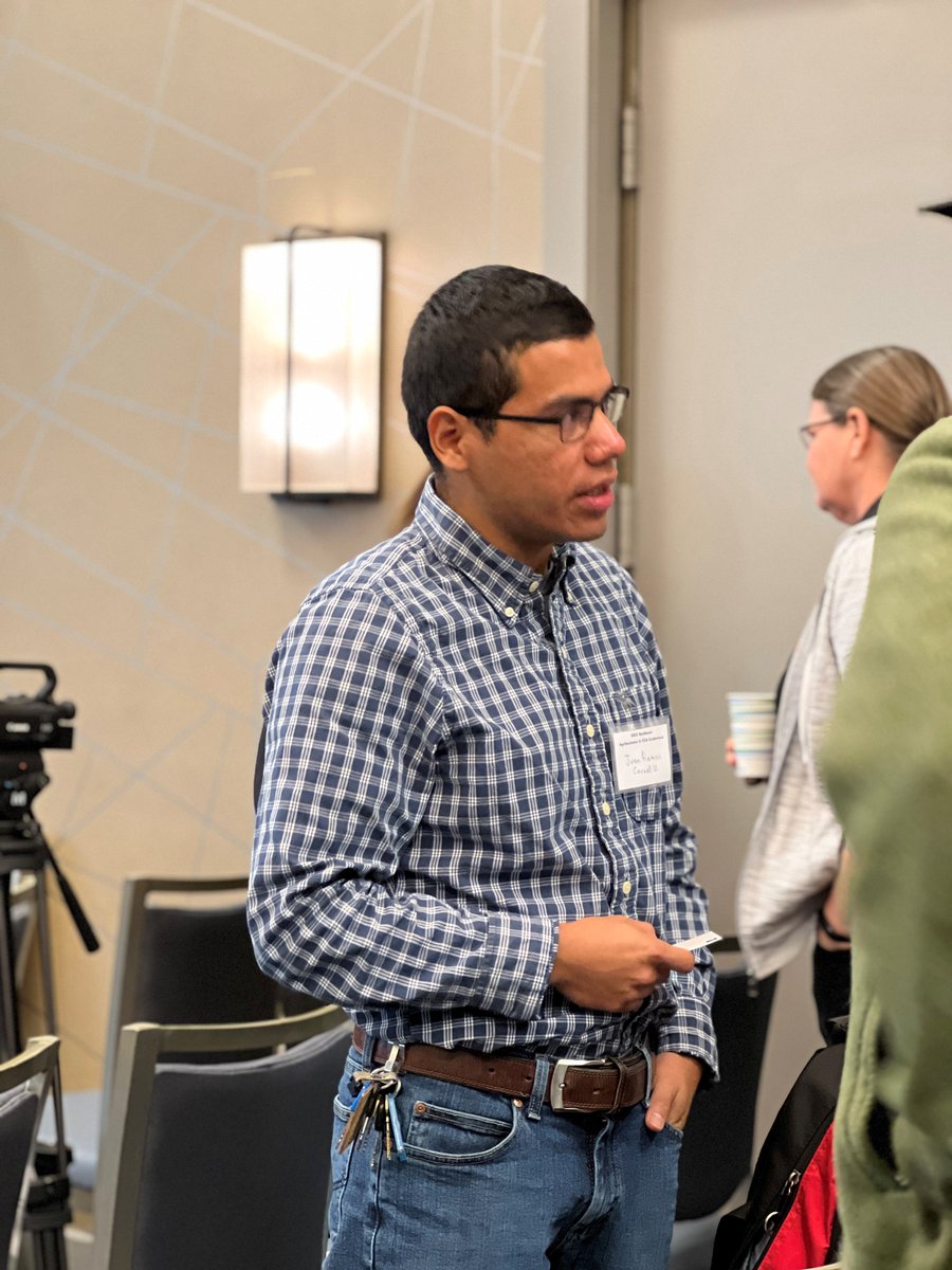 CornellNMSP's tweet photo. The team had the opportunity to present our work on yield stability zones and on-farm research at the 2022 NE Region CCA and Field Crop Dealer Meeting in Syracuse this week. Great opportunity to meet, network, and extend our invitation to join our growing #OnFarmResearch network! https://t.co/xzQjb8Zvlp