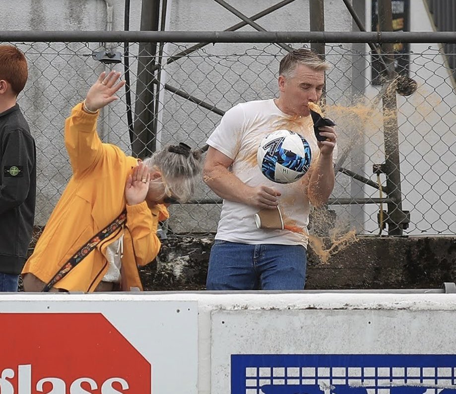 🎅SCOTTISH FOOTBALL PATTER CALENDAR 2022🎅

Day 1 - Elgin City v Queen of the South
