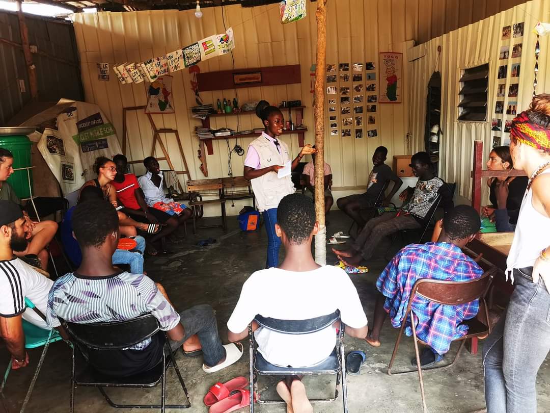 POUSSONS POUR L'ÉGALITÉ, POUSSONS POUR L'INCLUSION!
01/12/2022,#Journée_Mondiale_du_SIDA, nous avons sensibilisé les enfants en situation de rue sur leur site AGOPODE à Kodomé sur la PRÉVENTION DES IST, VIH/SIDA,DES GROSSESSES NON DÉSIRÉES.
#Inclusion
#SantéPourTous
<a href="/Unicef_Togo/">UNICEF Togo</a>