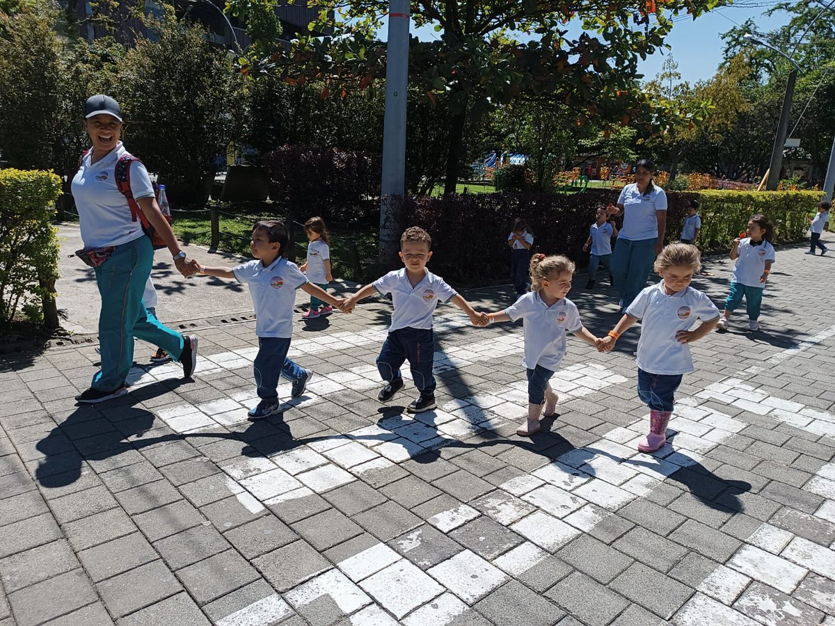 MetroparquesM's tweet image. El Parque Norte es un espacio para la recreación y el sano esparcimiento de todos, aquí es bienvenida la diversión, 😃 nos encanta que nos visiten de diferentes entidades, comunas y empresas. Gracias por preferirnos. ❤️