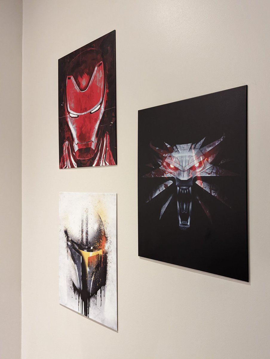 dr0dil's tweet photo. These #displate posters are very cool. And easy to install. 6/5 https://t.co/z3ktN6ajjw