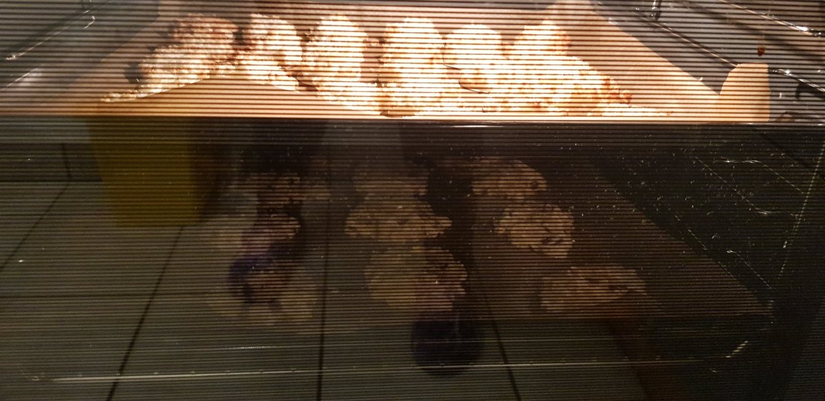 huff_kathi's tweet photo. Backe gerade Kokosmakronen und #HagritsFelsenkekse sehen schon nicht schlecht aus😌🤗 #HarryPotter #Weihnachten #Backen https://t.co/pilKC2qUja