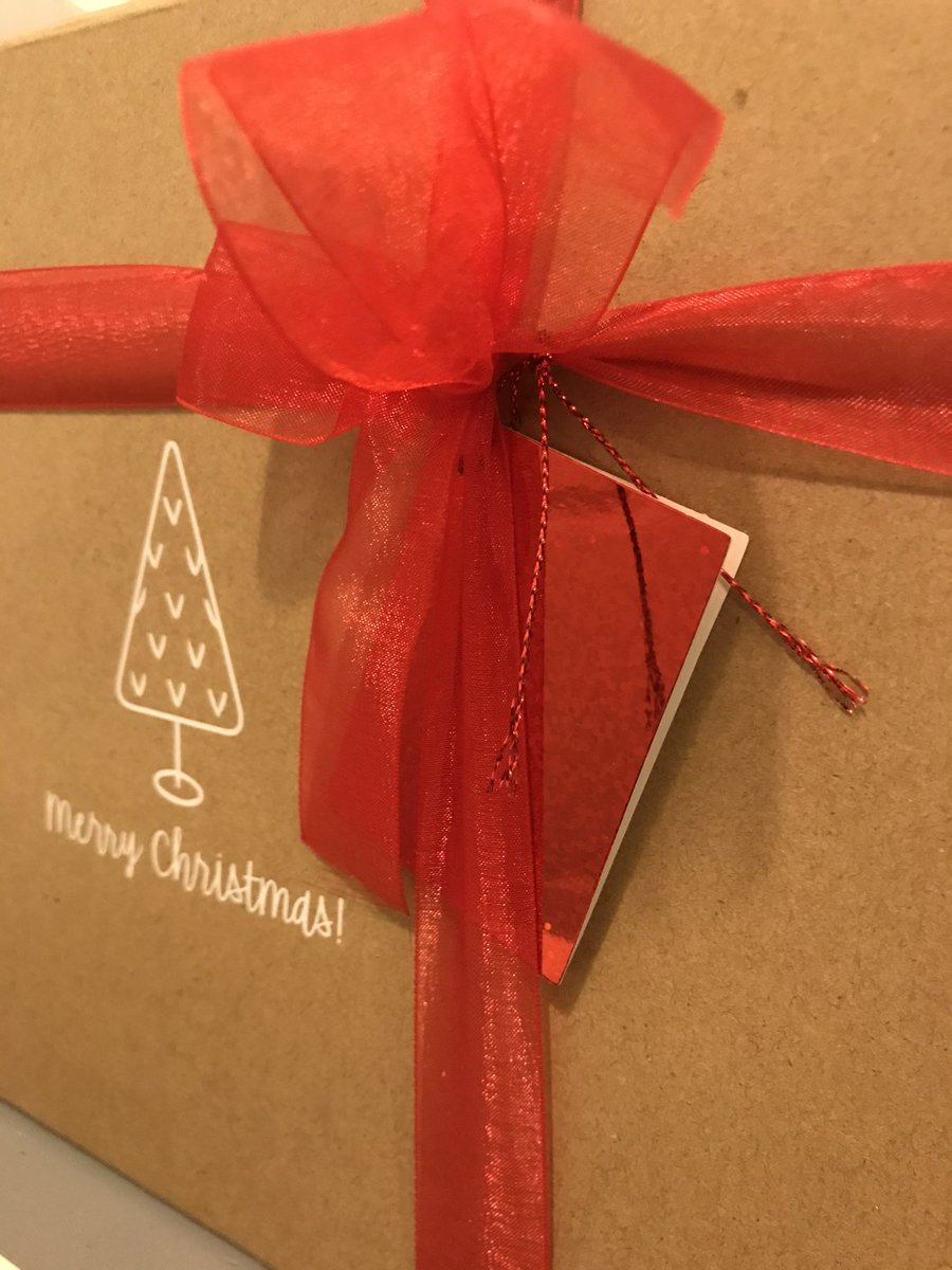 Secret Hamper ™ tweet media