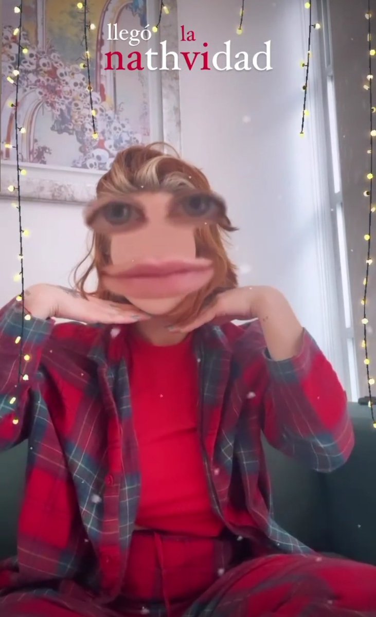 MelGuevara16's tweet photo. Ustedes no tienen idea lo feliz que me hace el inicio de la #Nathvidad 💕🎄
@nathcampost https://t.co/w8BaVC8DtK