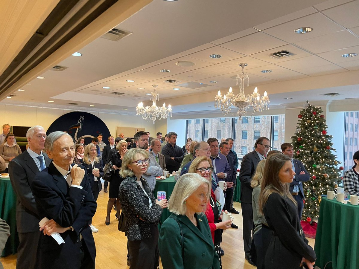 IrelandAmbUSA's tweet photo. A great way to start the day at @IrelandinNY’s First Thursday Networking Breakfast - A fascinating conversation with the FT’s @JamieSmythF and enjoyed connecting with our vibrant community here in #NYC https://t.co/PGqPbGxwgJ