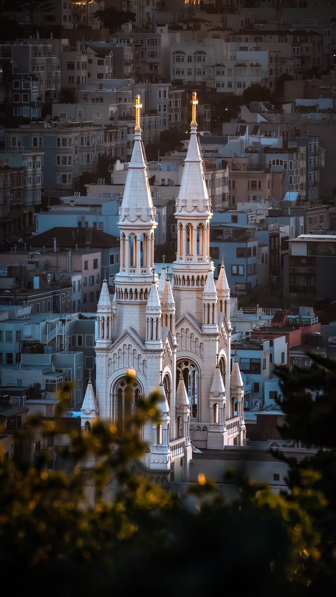 Some nice building 
.
#streetphotography #urbanexplorer #lighting #photographer #photography #photo #picture #pictures #BridgeUSA #goldenhour #landscapephotography #PHOTOS #photooftheday