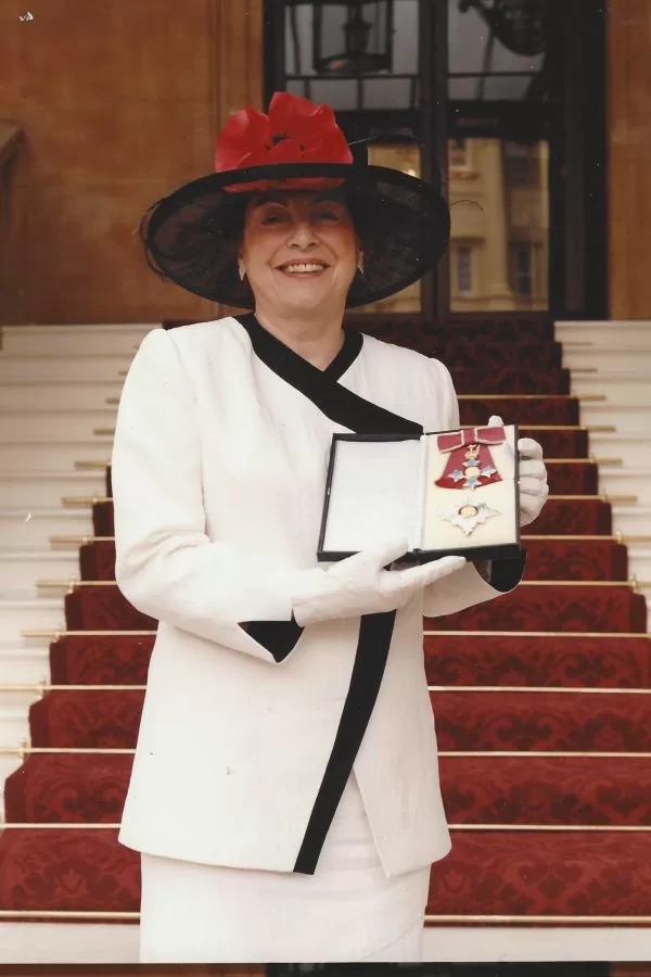 ArchivesIT's tweet photo. On this #EYAThrowback we focus on @damestephanie_ who made ground-breaking #history in the #technology industry over 60 years ago this year.
Find out how Dame Stephanie Shirley CH opened the door for many women in #tech: https://t.co/A6LgVyDO99
#EYAThrowback #womenintech https://t.co/xyYu3ONhoI