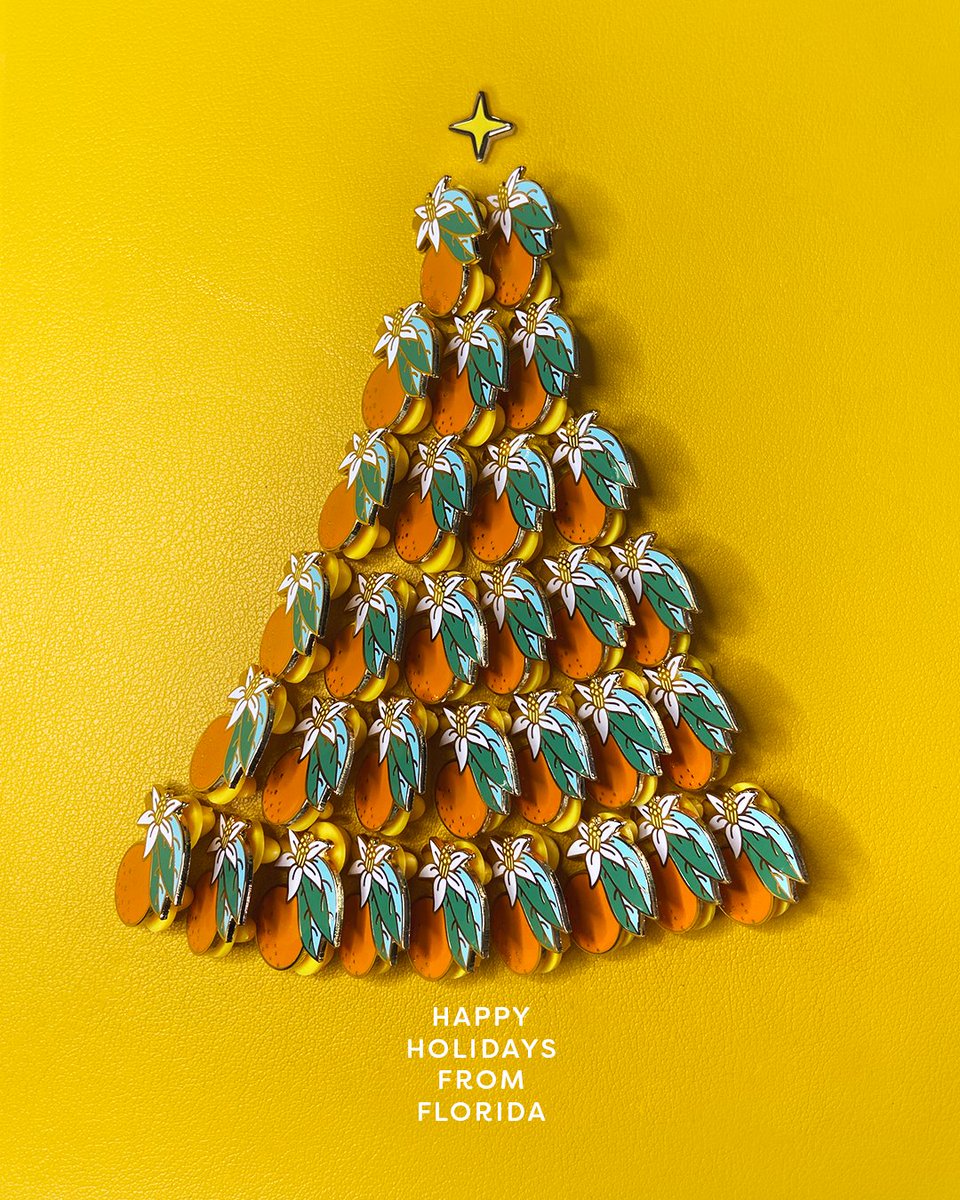 wentdesigning's tweet photo. Happy December and Merry Holidays! ❄️ I put up my tree.
If you're looking for holiday gifts, Dec 14th is the last day for orders guaranteed to arrive by Dec 24!

Give the gift of sunshine. 
https://t.co/baWoesBEGA

#enamelpins #stickershop #smallbusiness #shopsmall #holidaygift https://t.co/iR1C8NNiMO