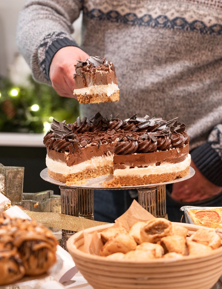 BothamsofWhitby's tweet photo. 🎄We need your #Christmas Shop Collection Orders before Friday 16 December 🎅

To order, simply visit your local shop or click this link ➡️ https://t.co/yiKkj5gCNv

#christmaswithbothams #skinnerstreet #baxtergate #enterpriseway #sleights #pickering #christmasfood #partyfood https://t.co/b5etmR9HsJ