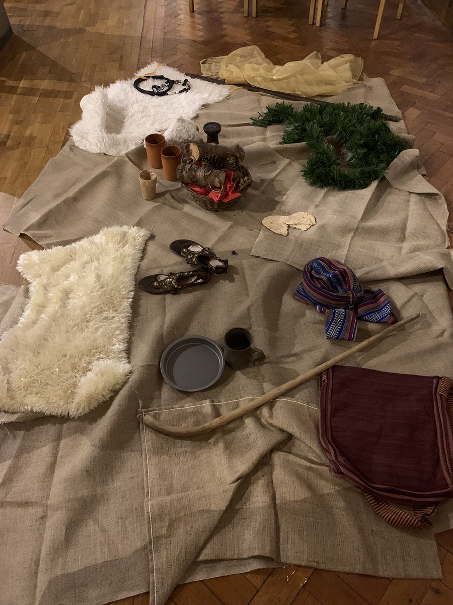 Wonderful afternoon at @HalasStMargaret <a href="/CofEWorcester/">Diocese of Worcester</a> today doing #experiencechristmas with <a href="/stmargaretsath1/">stmargaretsathasbury</a> school. The children led and participated brilliantly!