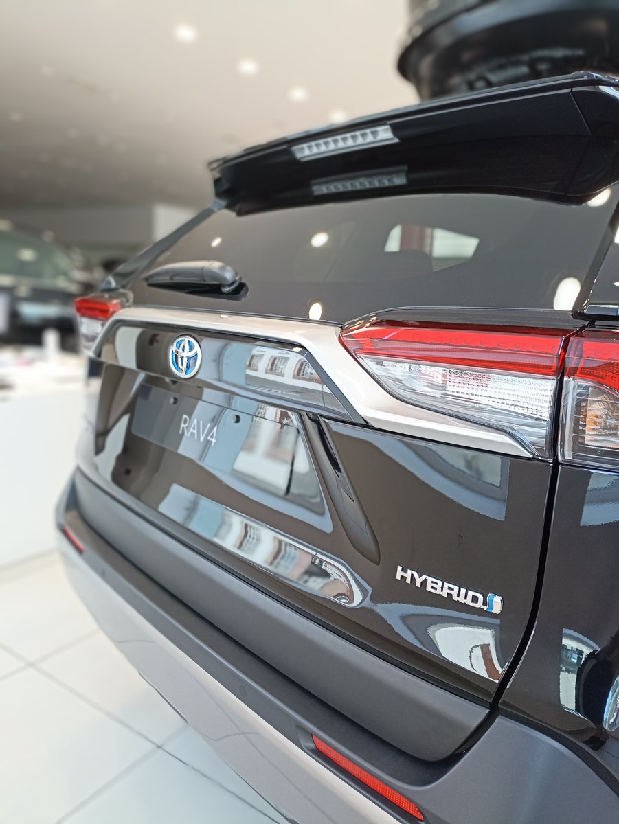 HybridCarToyota's tweet photo. ¿Qué tienen el común estos modelos #ElectricHybrid?
- #Toyota #CHR
- #RAV4
- #Higlander
- #YarisCross
Todos nos ayudan a llegar #BeyondZero.
Descubre nuestra estrategia hacia las #CeroEmisiones... Y mucho más⬇️
https://t.co/zF7kx1AWkj https://t.co/P32DLRYnTX