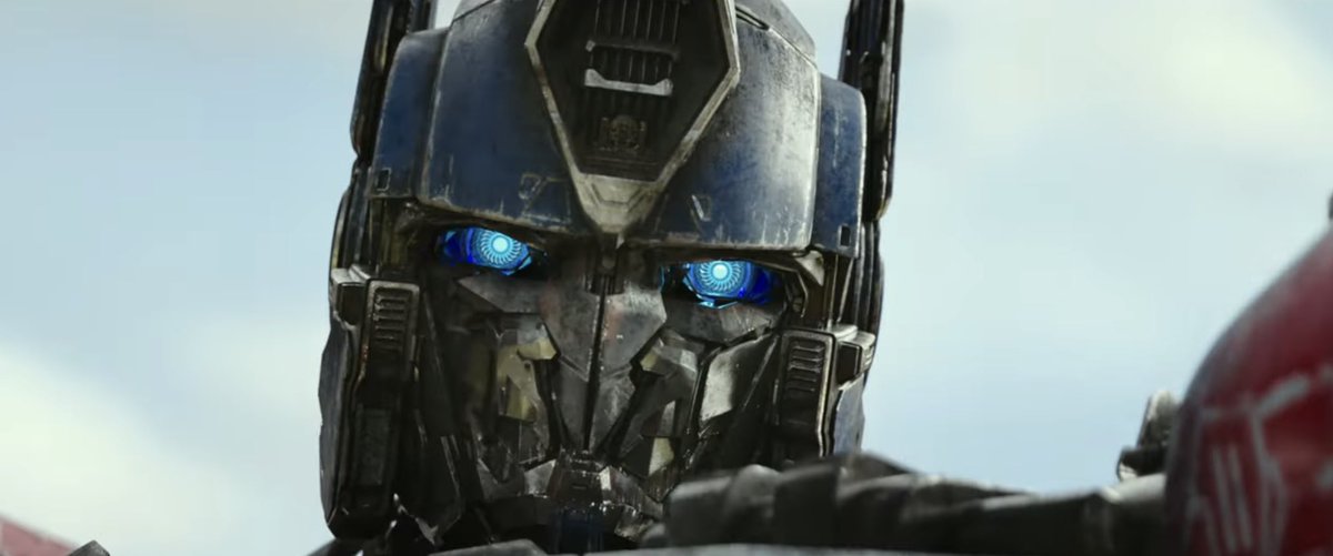DiscussingFilm's tweet photo. First look at Optimus Prime in ‘TRANSFORMERS: RISE OF THE BEASTS’. https://t.co/ZcloJFTB4H