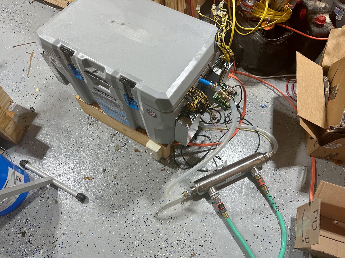 some first stats on the #bitcoinpoolspaheater:
- Pool Water Temp: 21°C
- Water Temp after Heating: 25°C
- Oil before Heat Exchanger: 75°C
- Oil after Heat Exchanger: 68°C
Keep in mind that the Water travels through 400ft non-insulated garden hose, there is probably loss there.