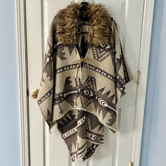 Ldemarco6's tweet photo. So good I had to share! Check out all the items I'm loving on @Poshmarkapp #poshmark #fashion #style #shopmycloset #junehudson #blackswan: https://t.co/RjetkFtYqc https://t.co/IabOwMXKrT