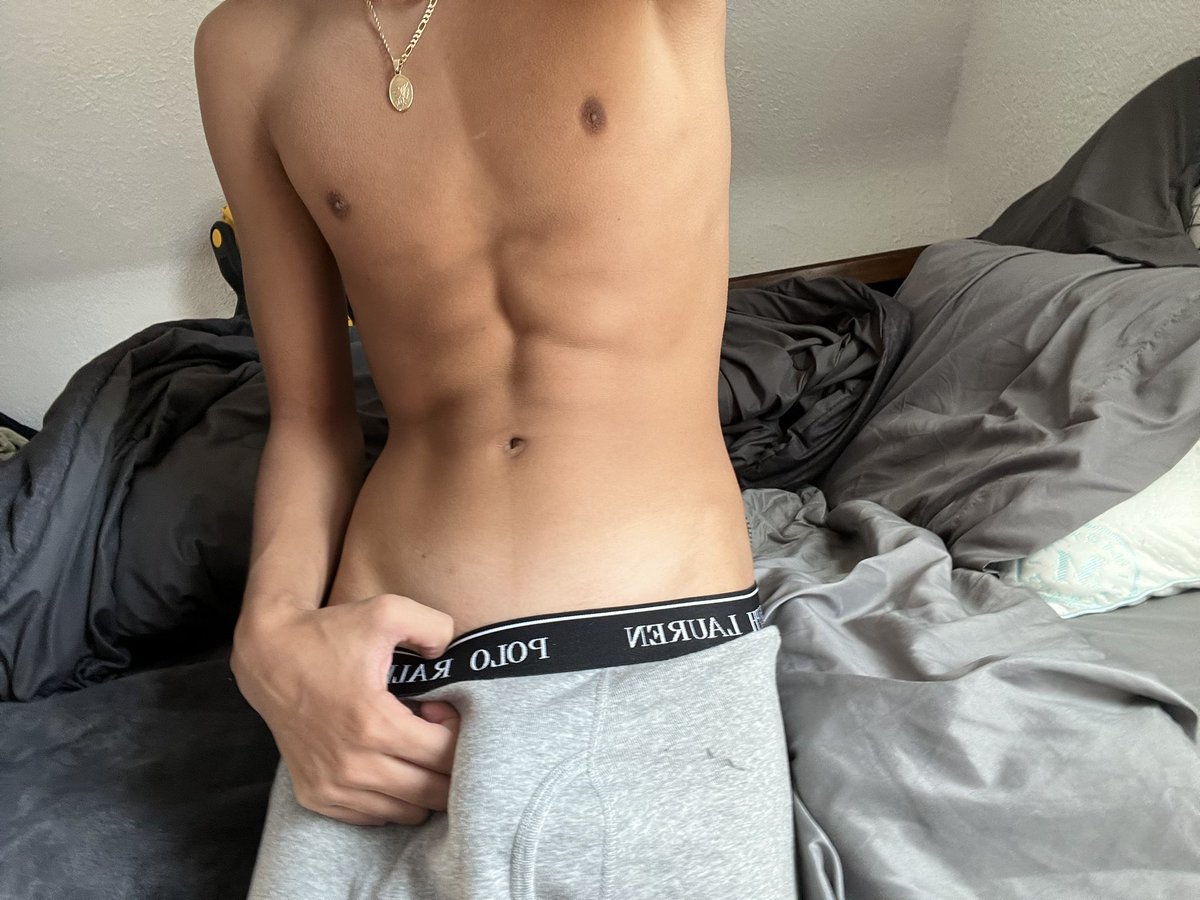 Marioisyours's tweet photo. my fitness and cardio been paying off don’t ya think? https://t.co/pmCzJ4TVO7